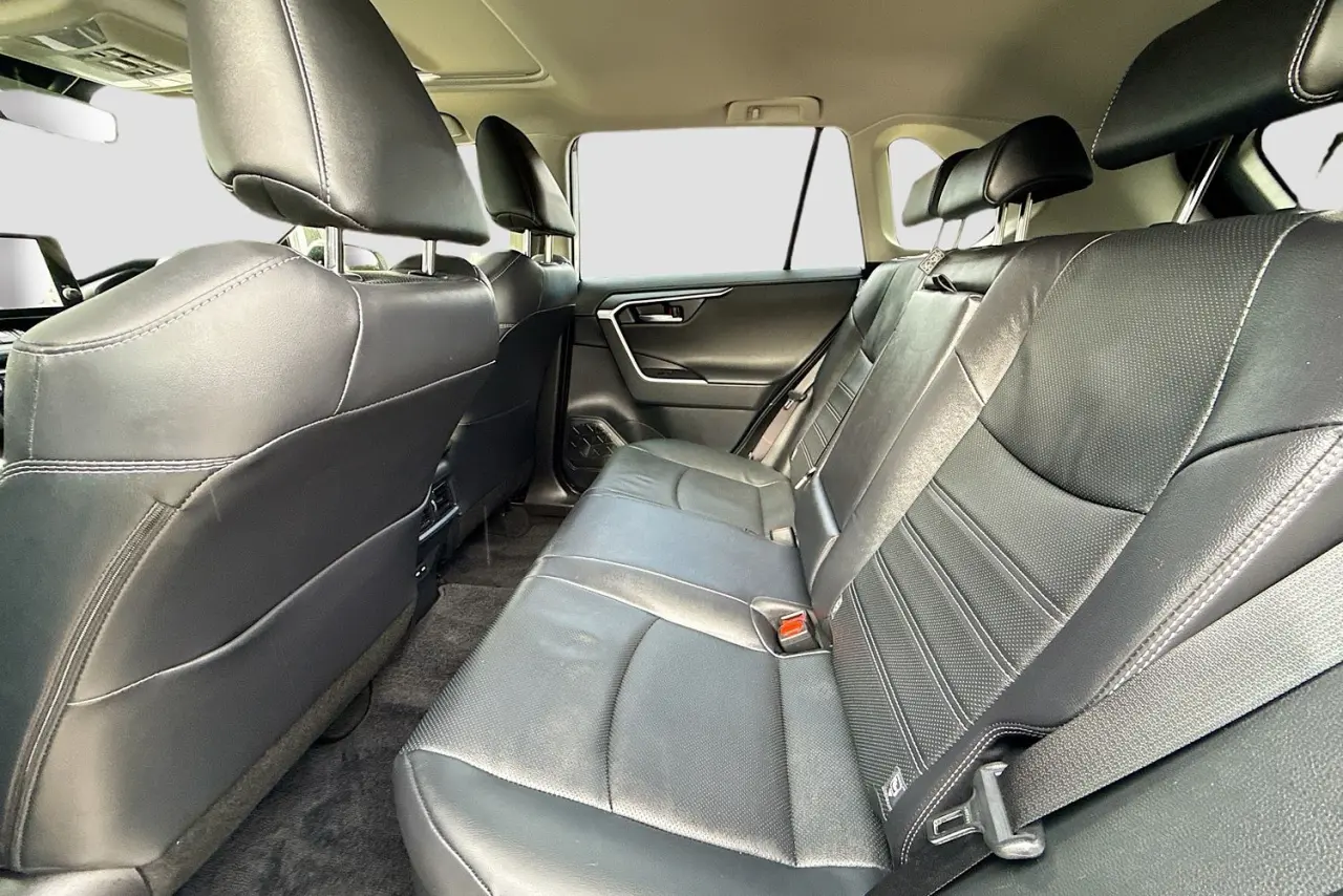 2025 Toyota RAV4 Gallery Image 26