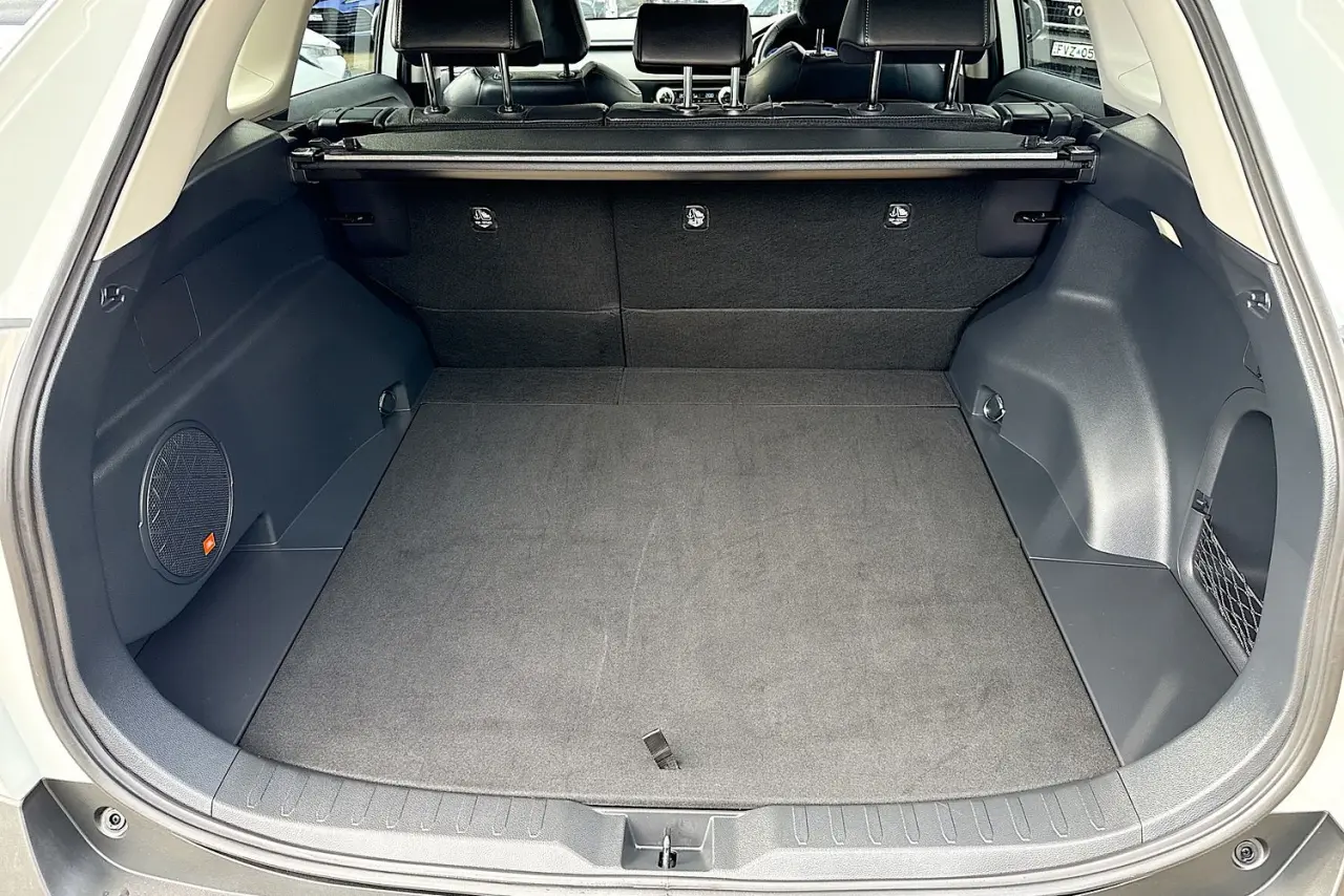 2025 Toyota RAV4 Gallery Image 27