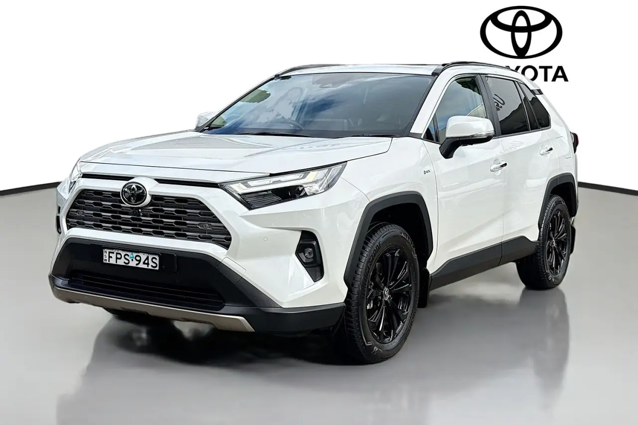 2025 Toyota RAV4 Gallery Image 4