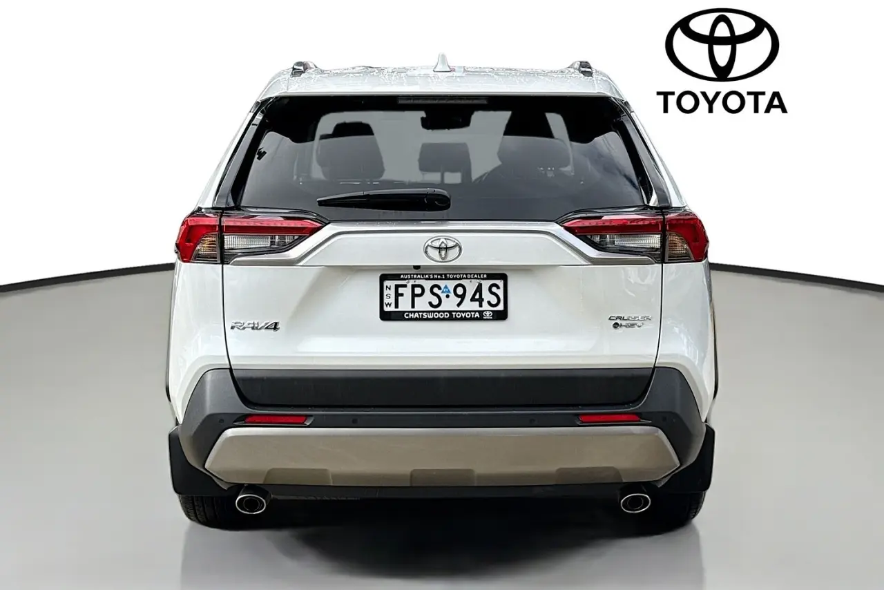 2025 Toyota RAV4 Gallery Image 7