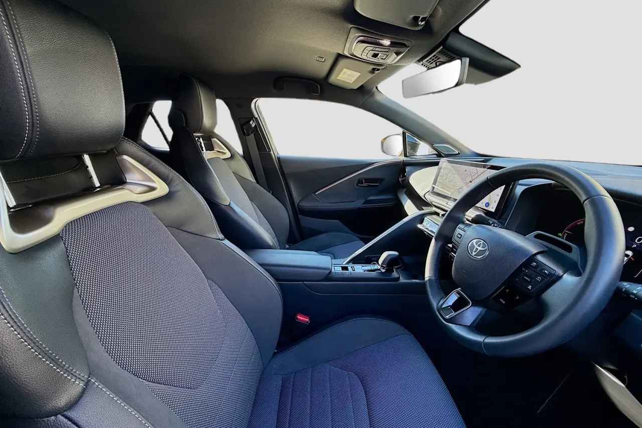 2025 Toyota C-HR Gallery Image 12