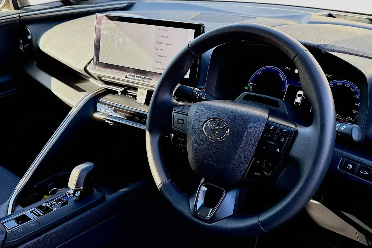 2025 Toyota C-HR Gallery Image 13