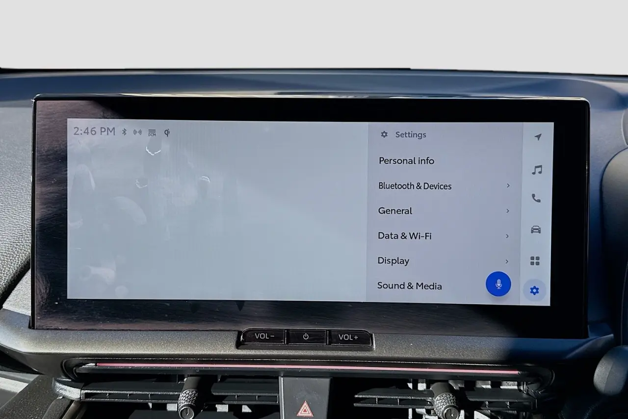 2025 Toyota C-HR Gallery Image 14