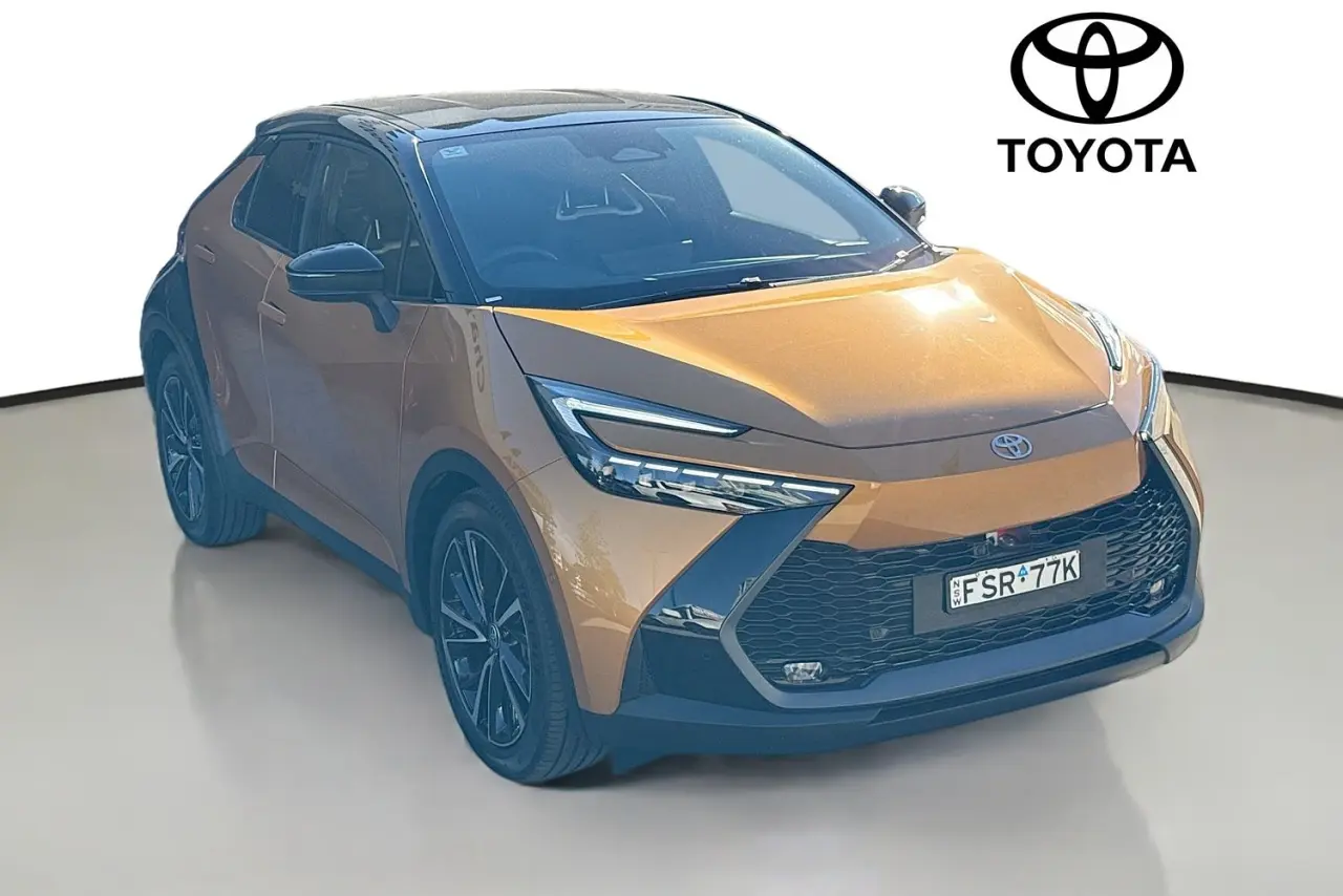 2025 Toyota C-HR Gallery Image 30