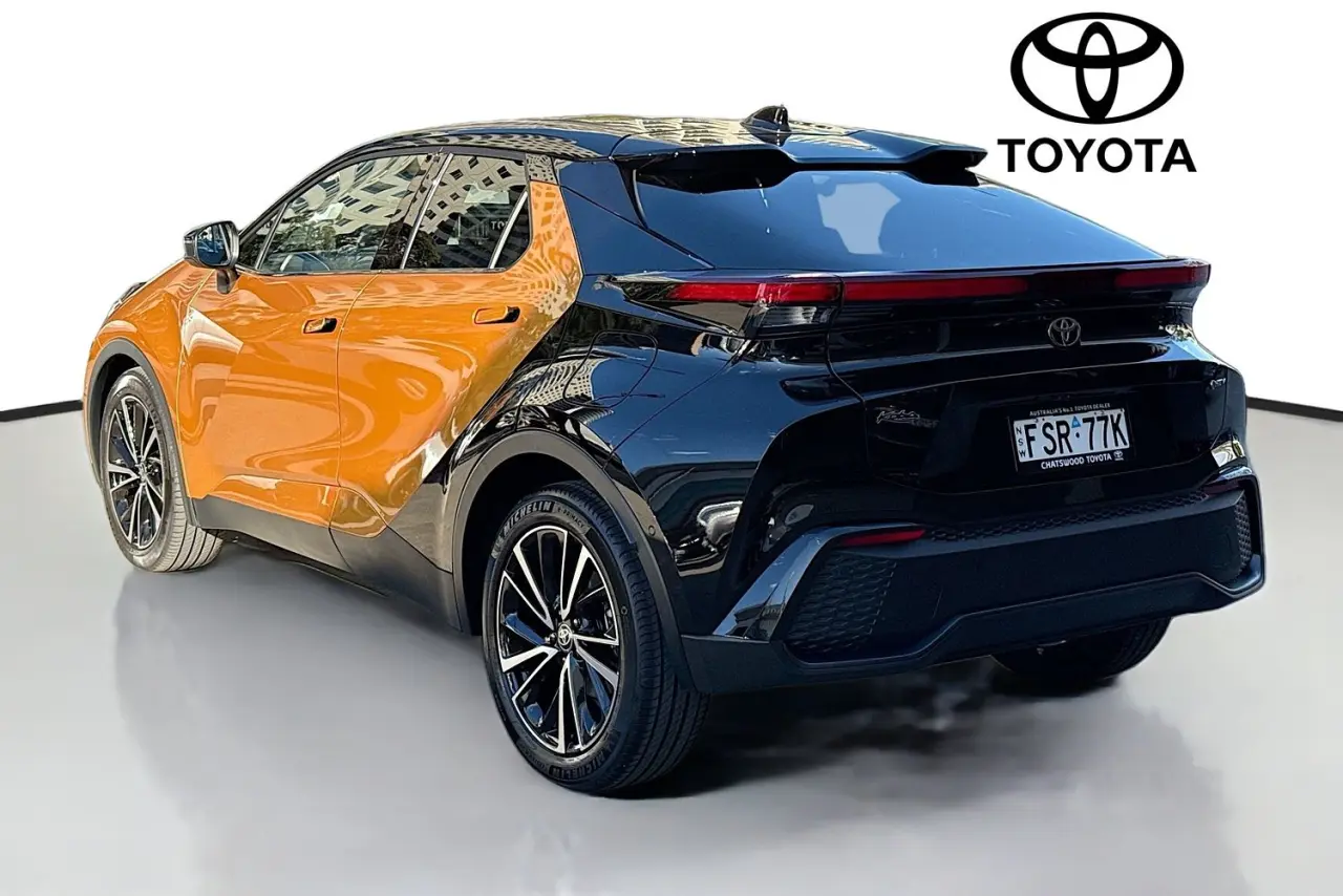 2025 Toyota C-HR Gallery Image 6