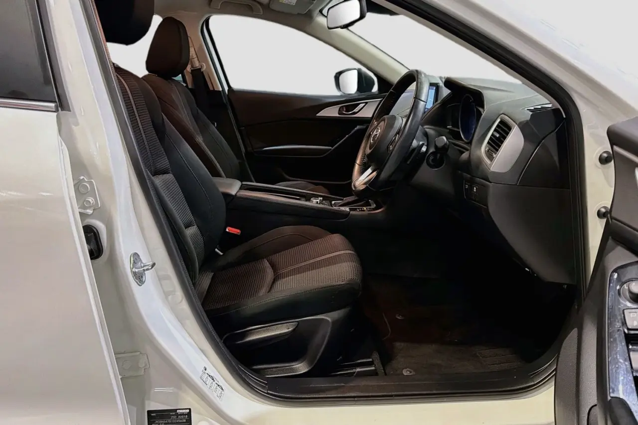 2018 Mazda 3 Gallery Image 13