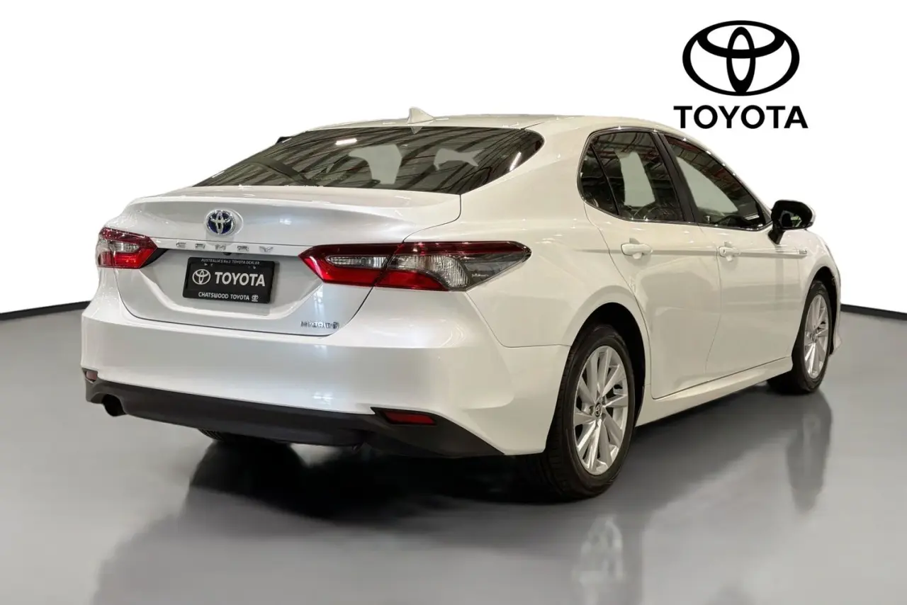 2024 Toyota Camry Gallery Image 10