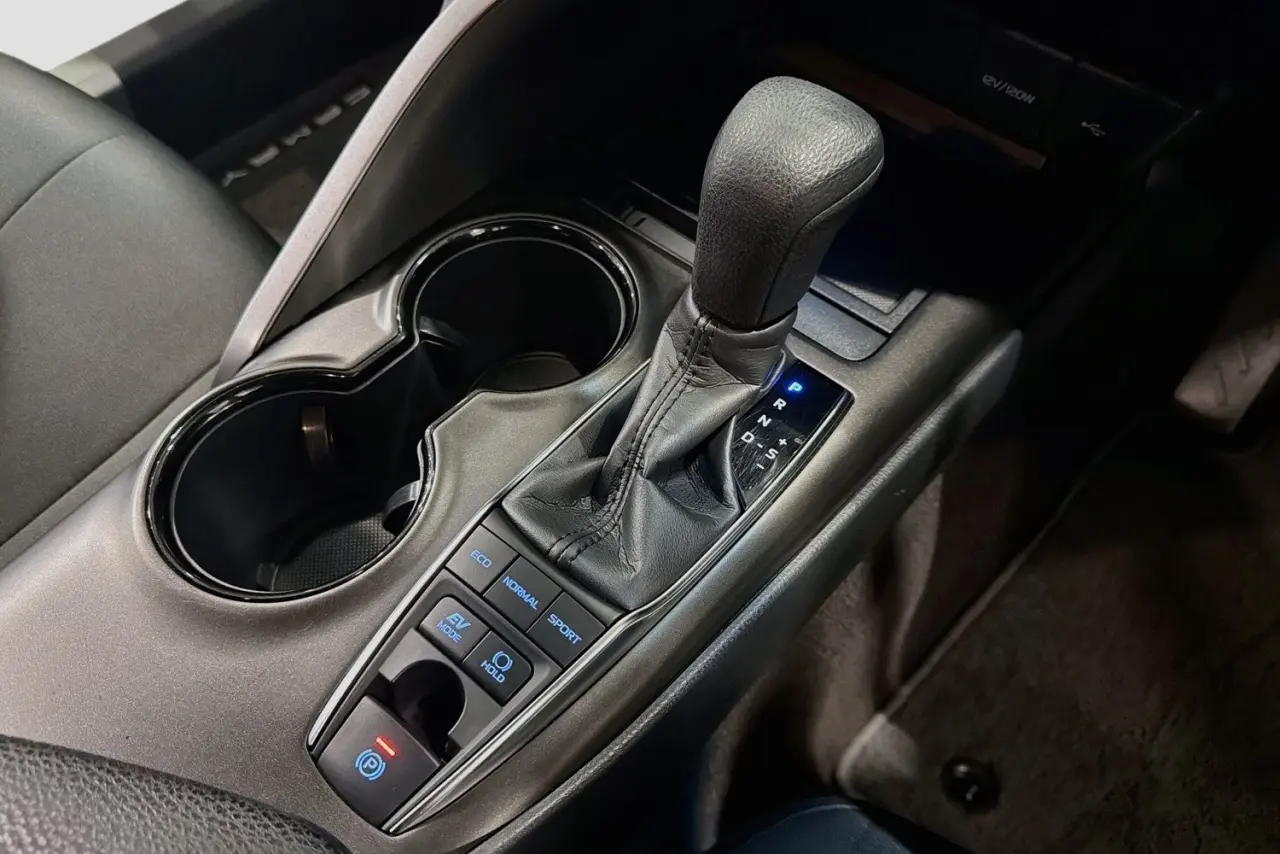 2024 Toyota Camry Gallery Image 18