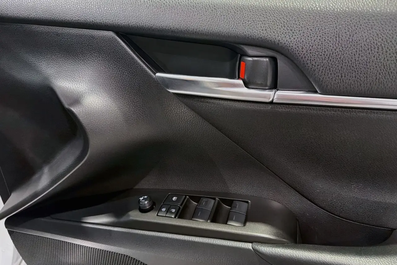 2024 Toyota Camry Gallery Image 24