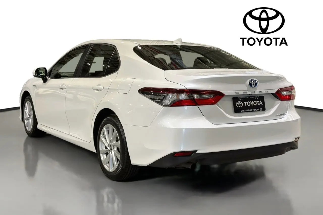 2024 Toyota Camry Gallery Image 6