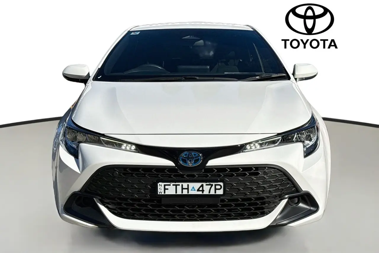2024 Toyota Corolla Gallery Image 2