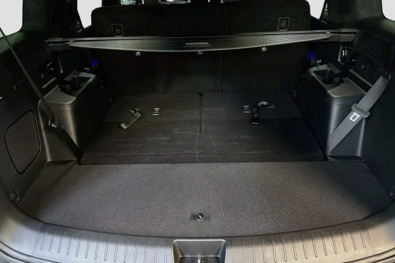 2025 Hyundai Santa Fe Gallery Image 27