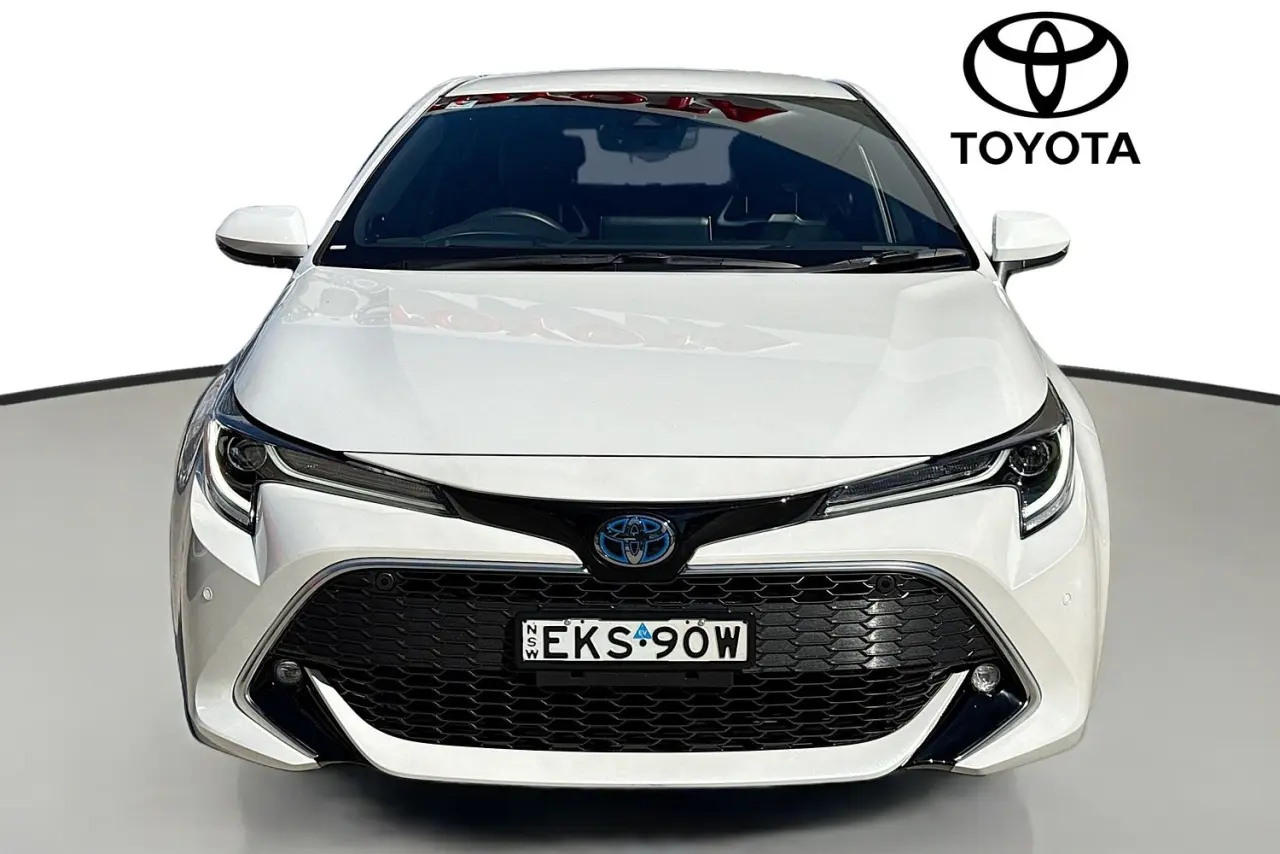 2020 Toyota Corolla Gallery Image 2