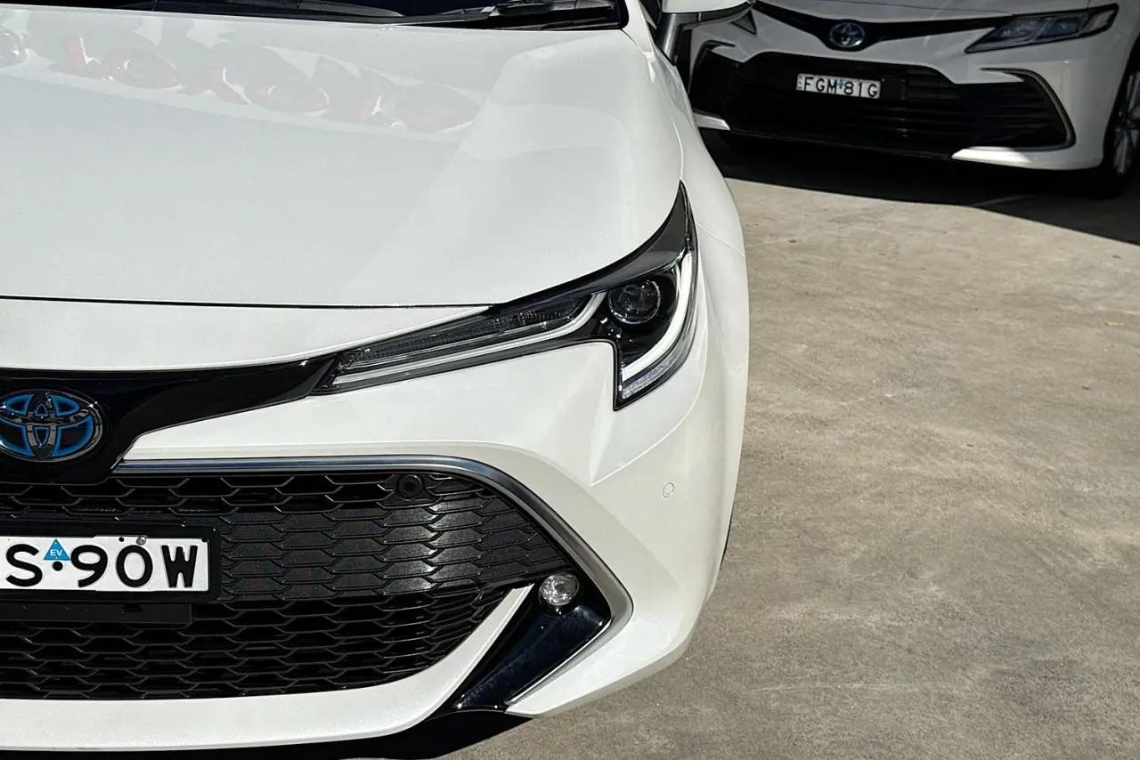 2020 Toyota Corolla Gallery Image 3