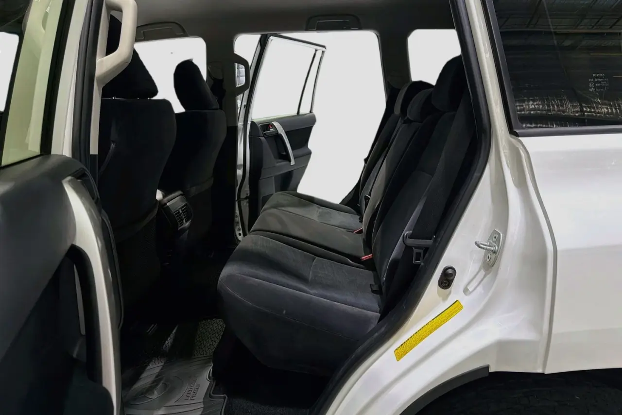 2021 Toyota Landcruiser Prado Gallery Image 26