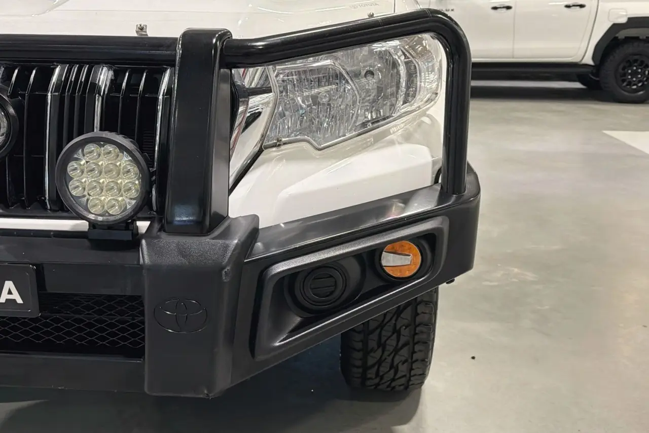 2021 Toyota Landcruiser Prado Gallery Image 3