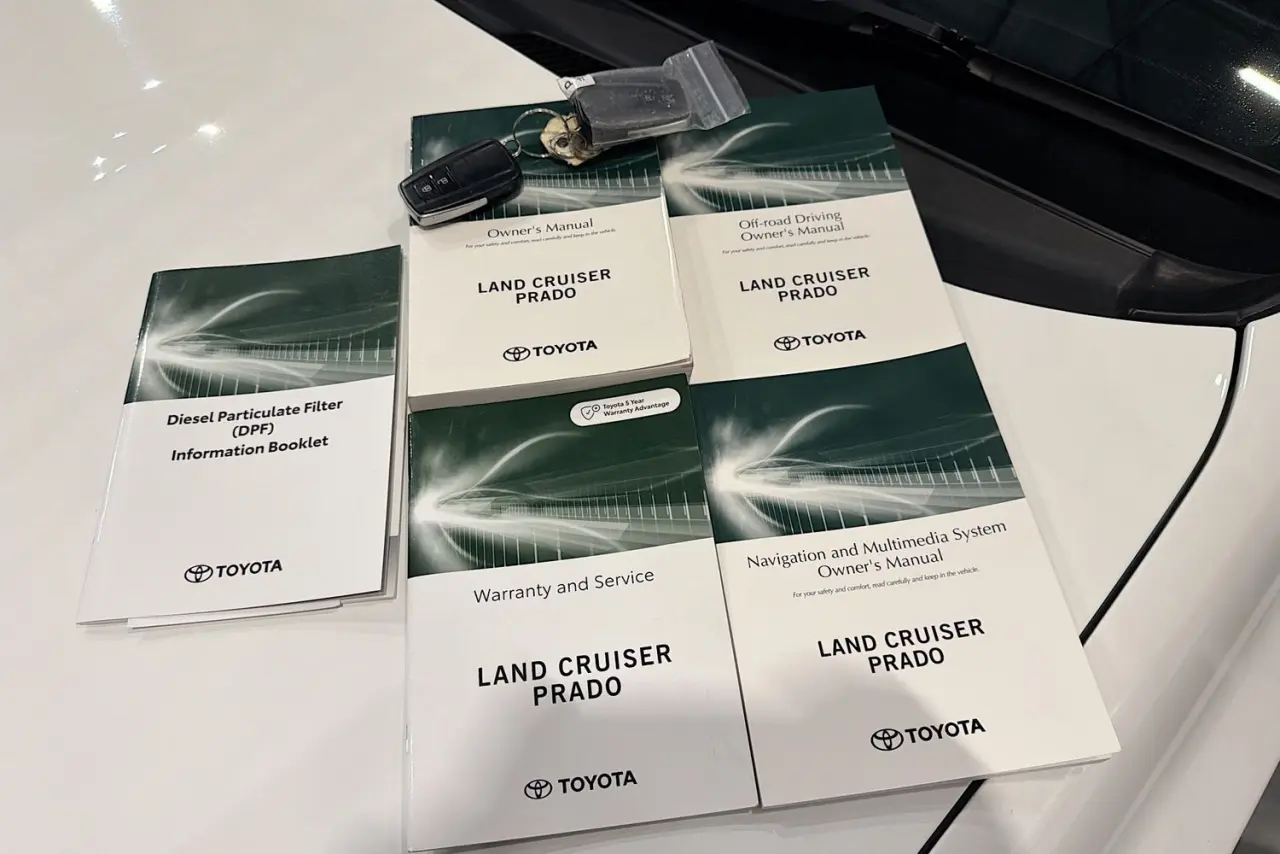 2021 Toyota Landcruiser Prado Gallery Image 30
