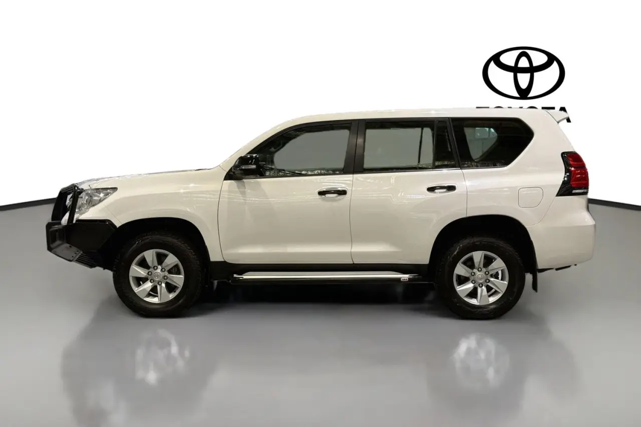 2021 Toyota Landcruiser Prado Gallery Image 5