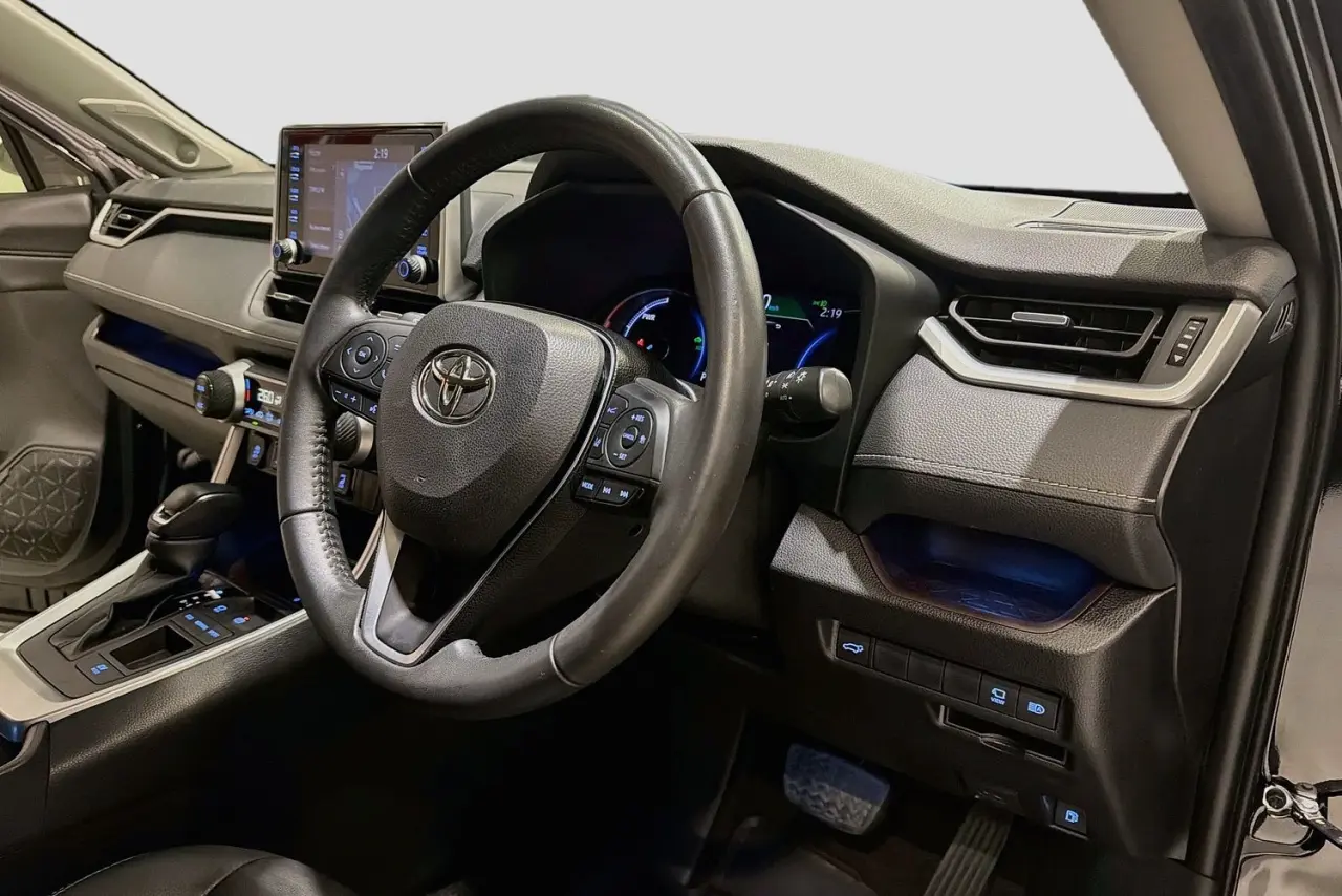 2020 Toyota RAV4 Gallery Image 23