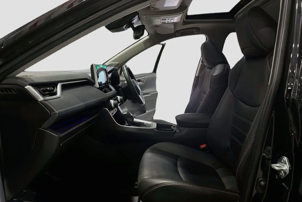 2020 Toyota RAV4 Gallery Image 25