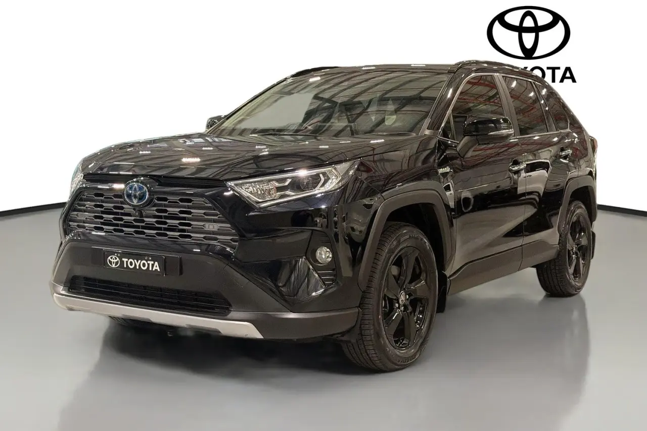 2020 Toyota RAV4 Gallery Image 4
