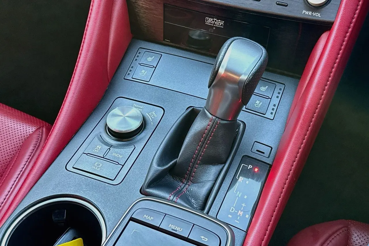 2021 Lexus RC Gallery Image 18