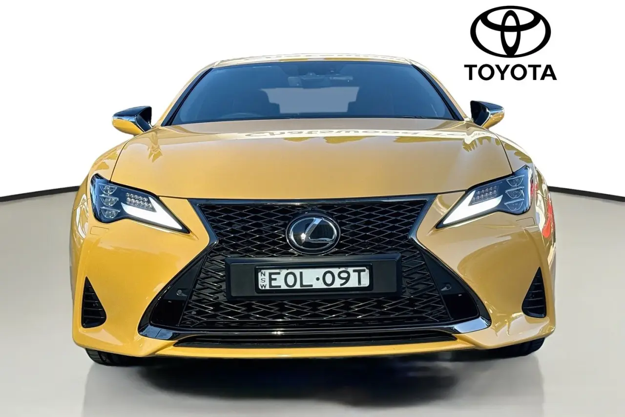 2021 Lexus RC Gallery Image 2