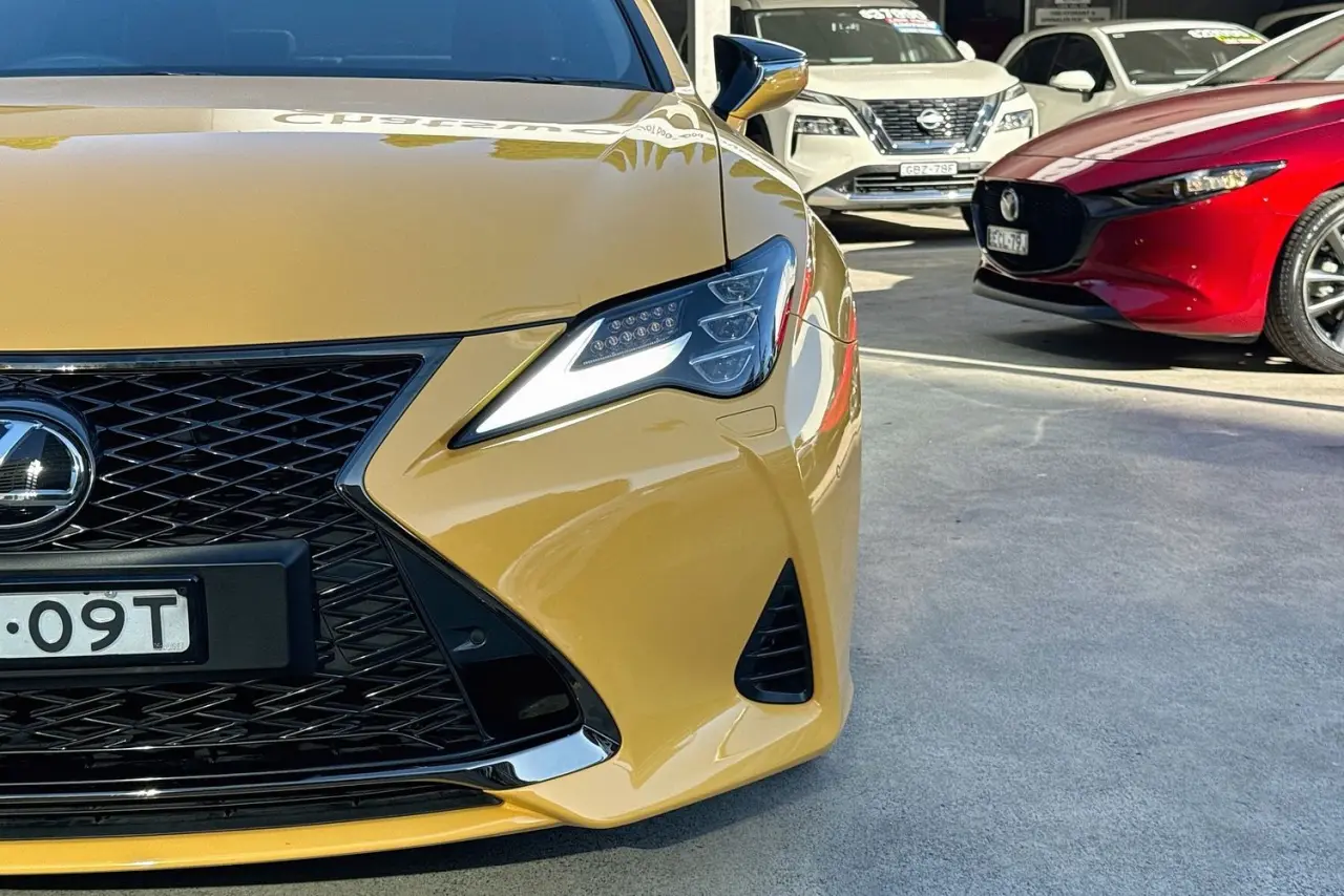 2021 Lexus RC Gallery Image 3