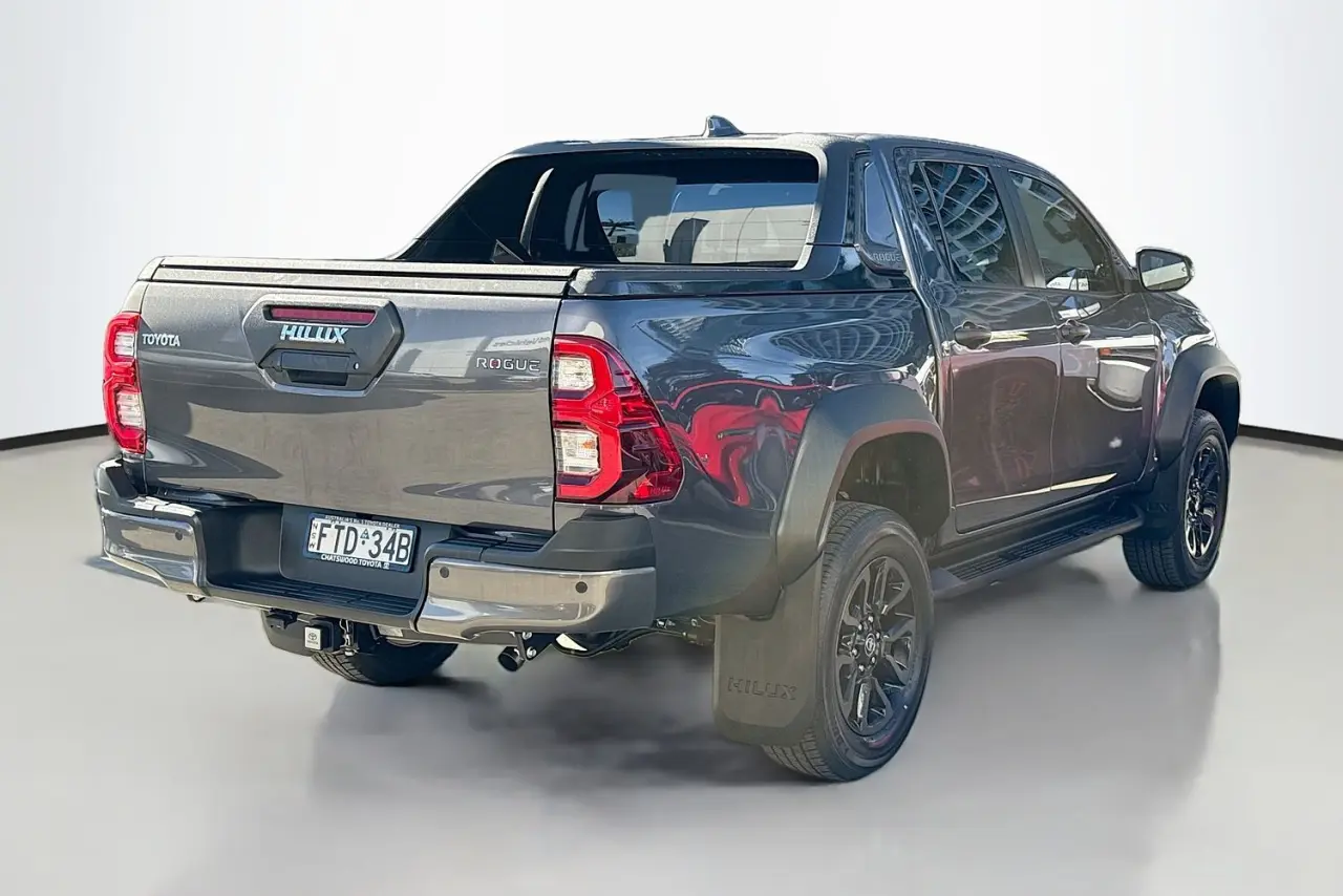 2025 Toyota Hilux Gallery Image 10