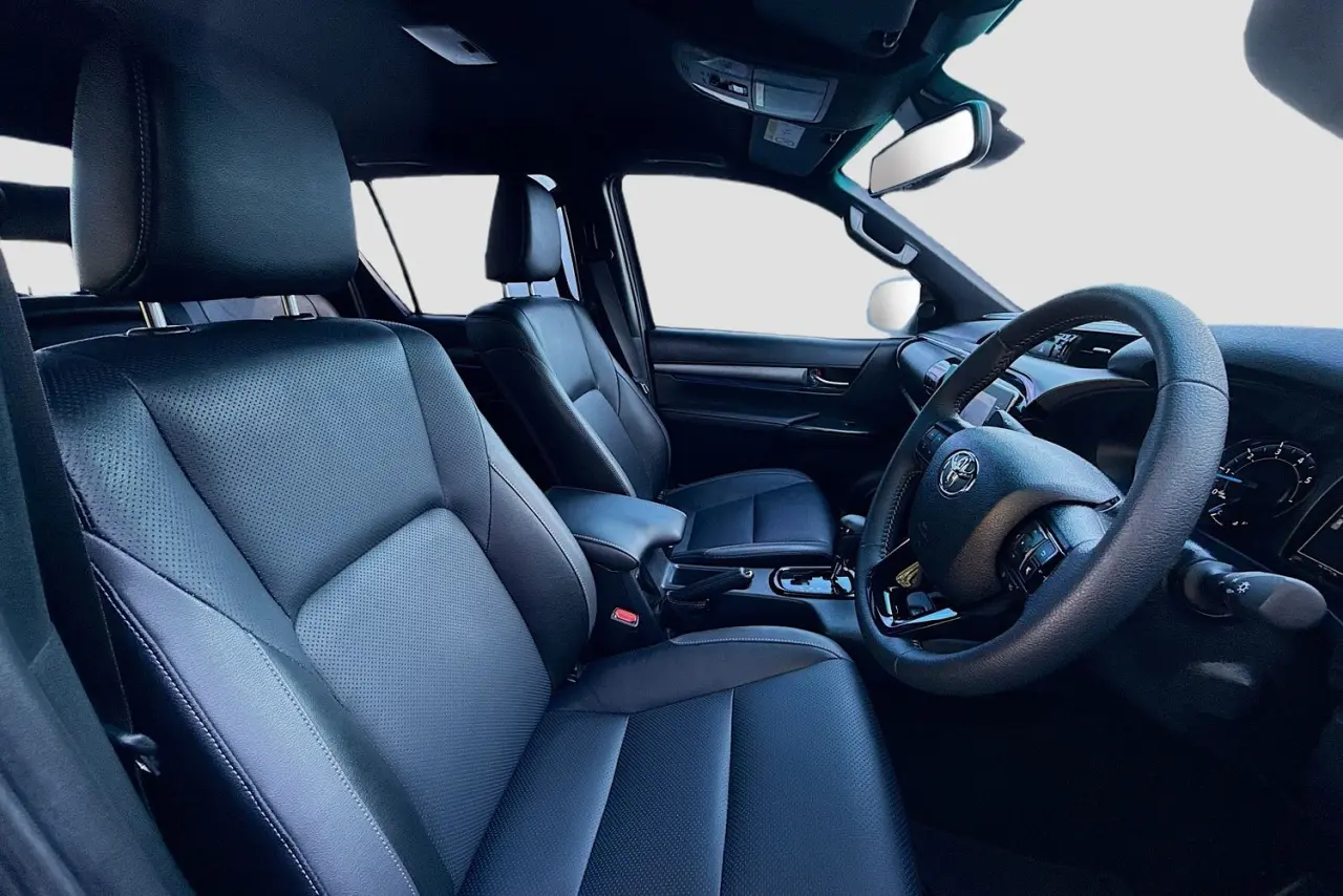 2025 Toyota Hilux Gallery Image 12