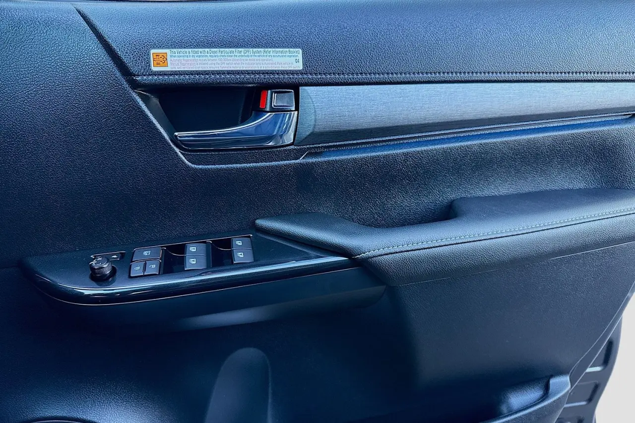 2025 Toyota Hilux Gallery Image 23