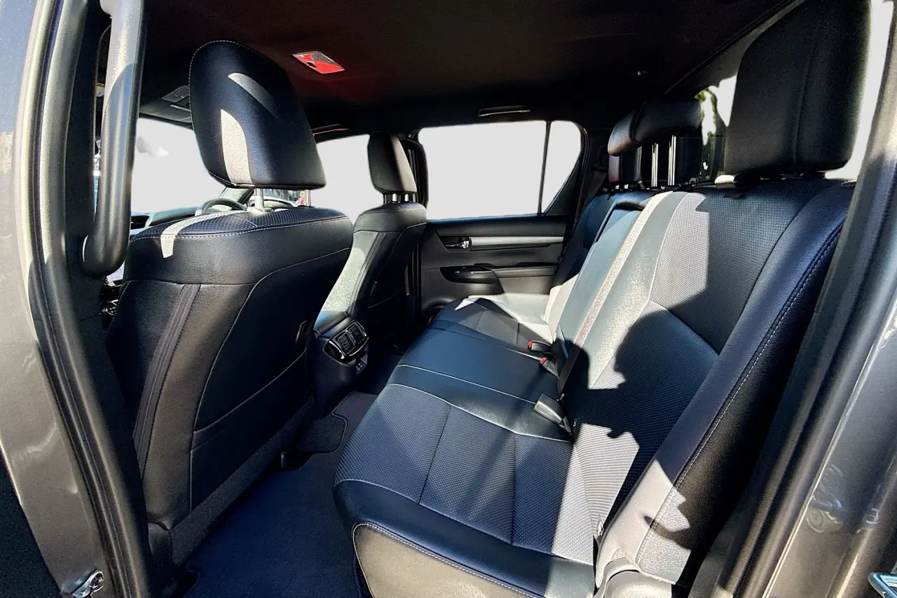 2025 Toyota Hilux Gallery Image 25