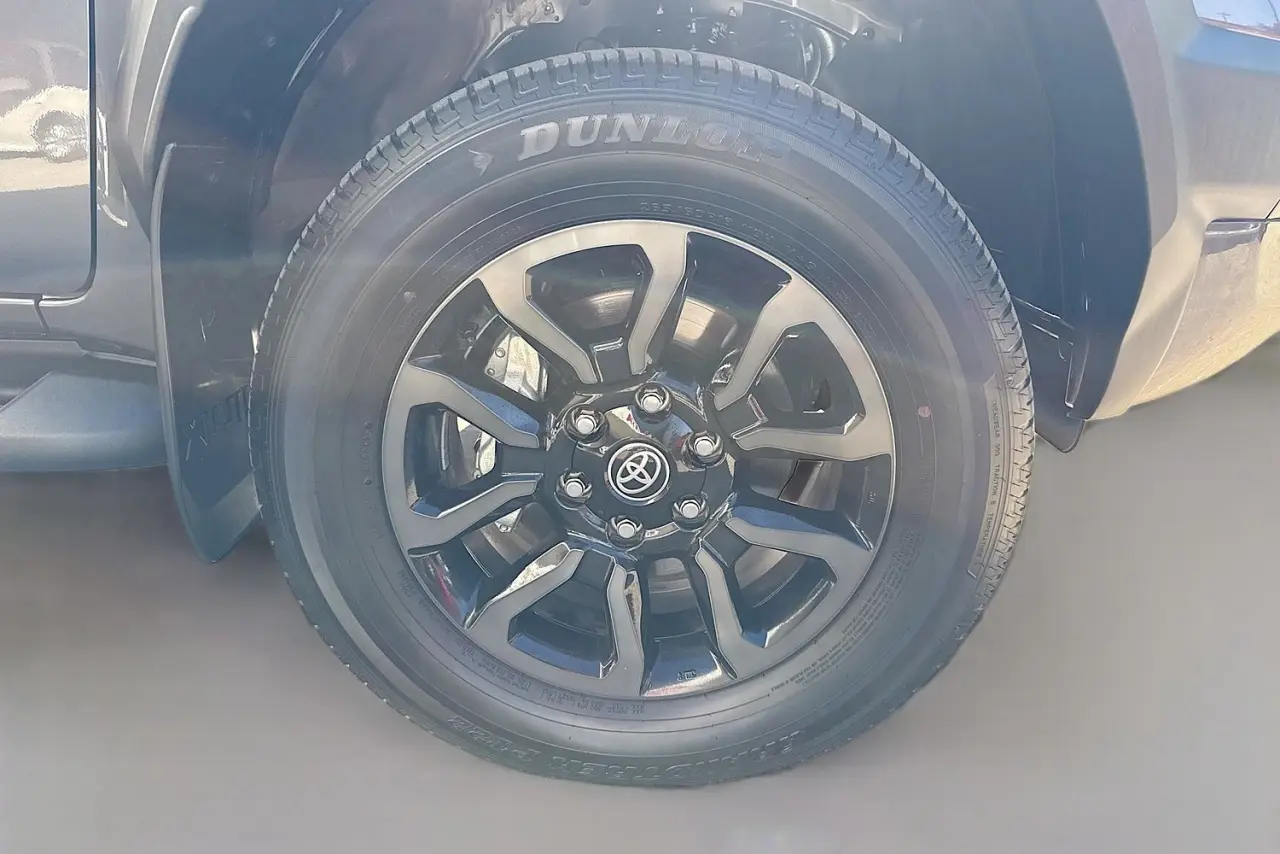 2025 Toyota Hilux Gallery Image 27