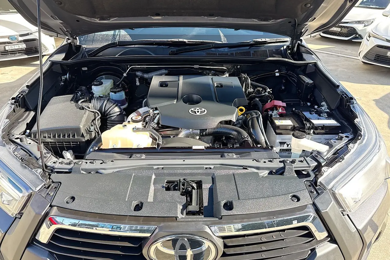 2025 Toyota Hilux Gallery Image 28
