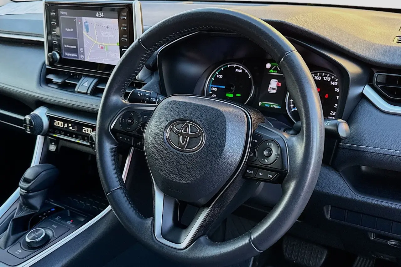 2021 Toyota RAV4 Gallery Image 13