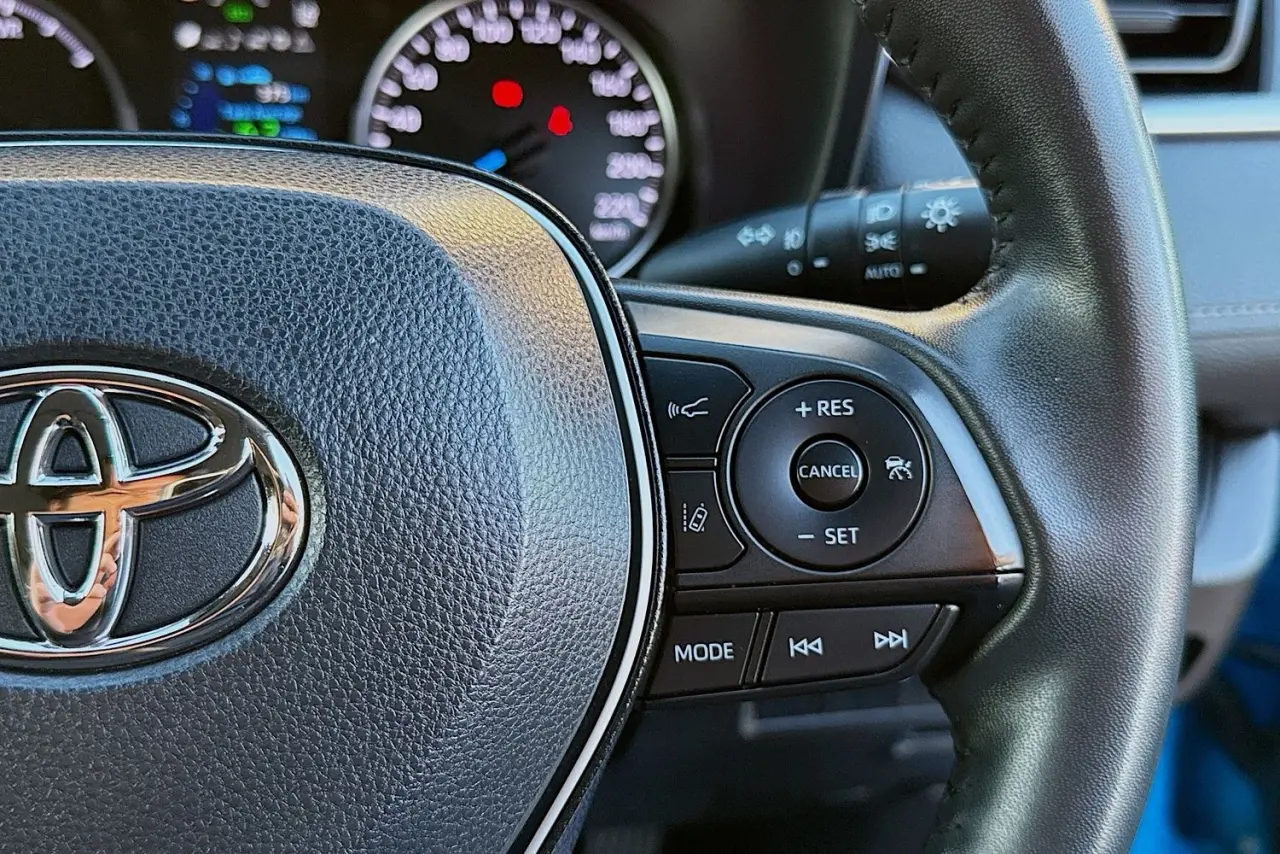 2021 Toyota RAV4 Gallery Image 19