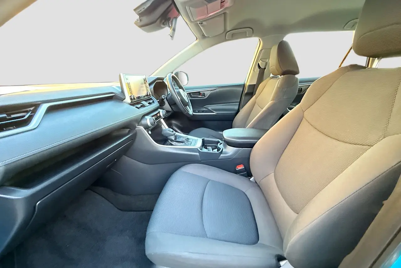 2021 Toyota RAV4 Gallery Image 24