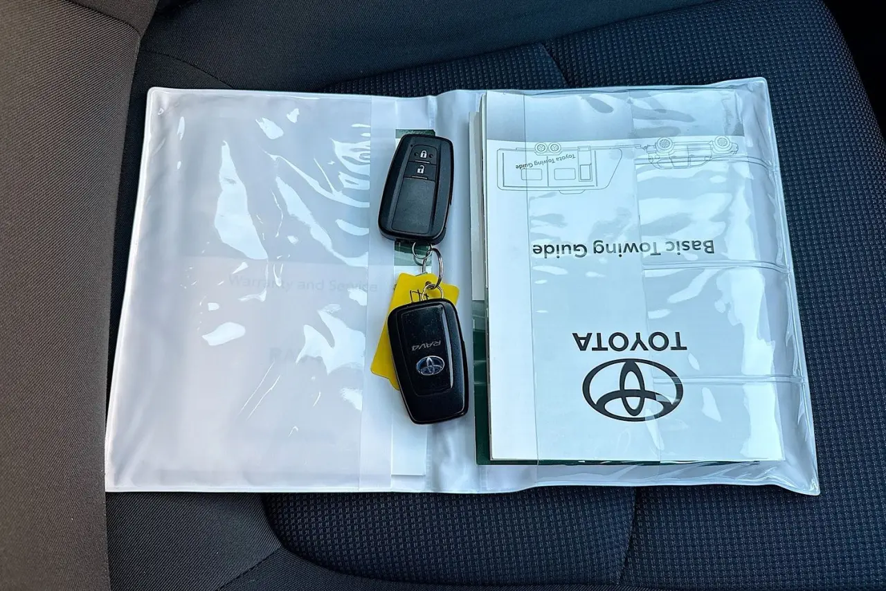 2021 Toyota RAV4 Gallery Image 29