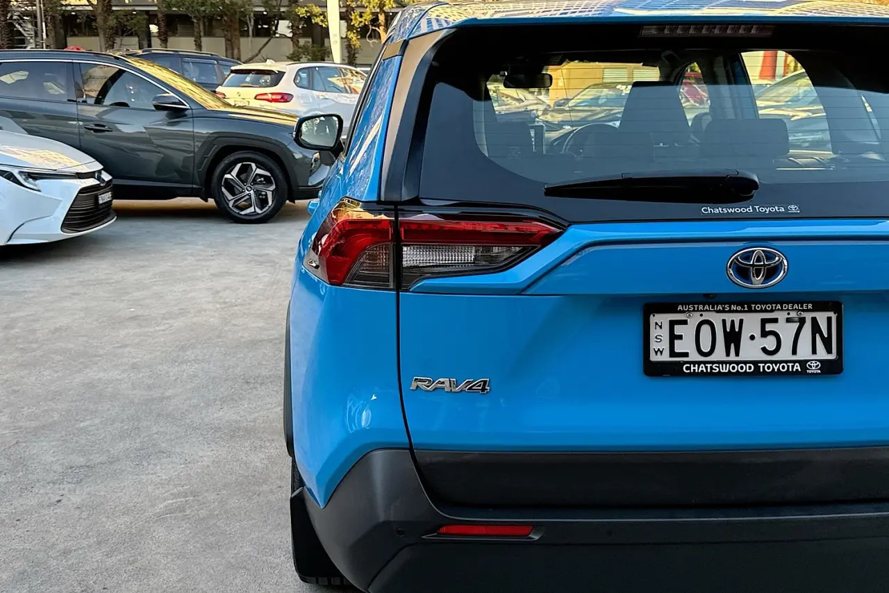 2021 Toyota RAV4 Gallery Image 8