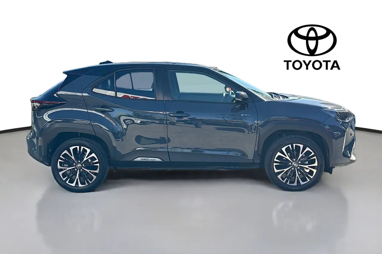 2025 Toyota Yaris Cross Gallery Image 11