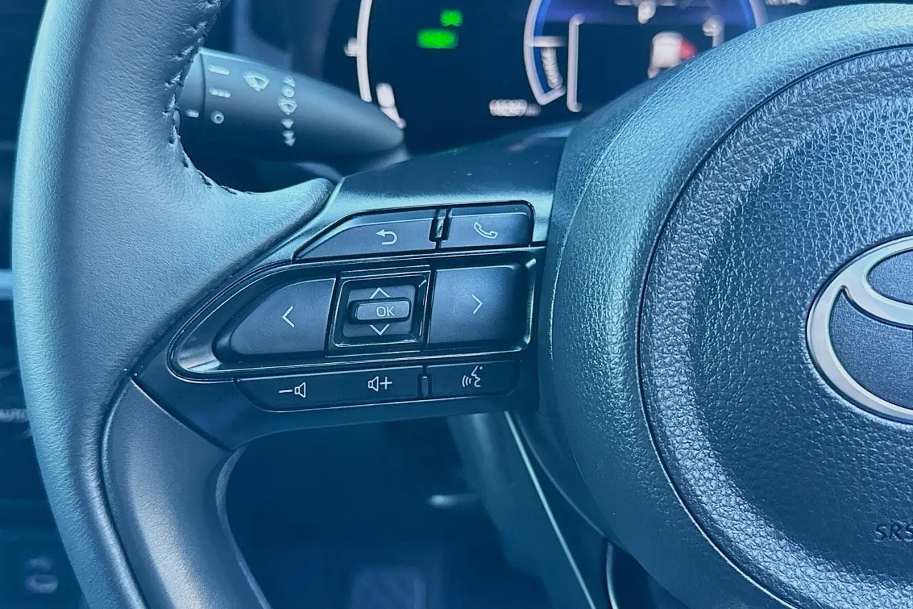 2025 Toyota Yaris Cross Gallery Image 18