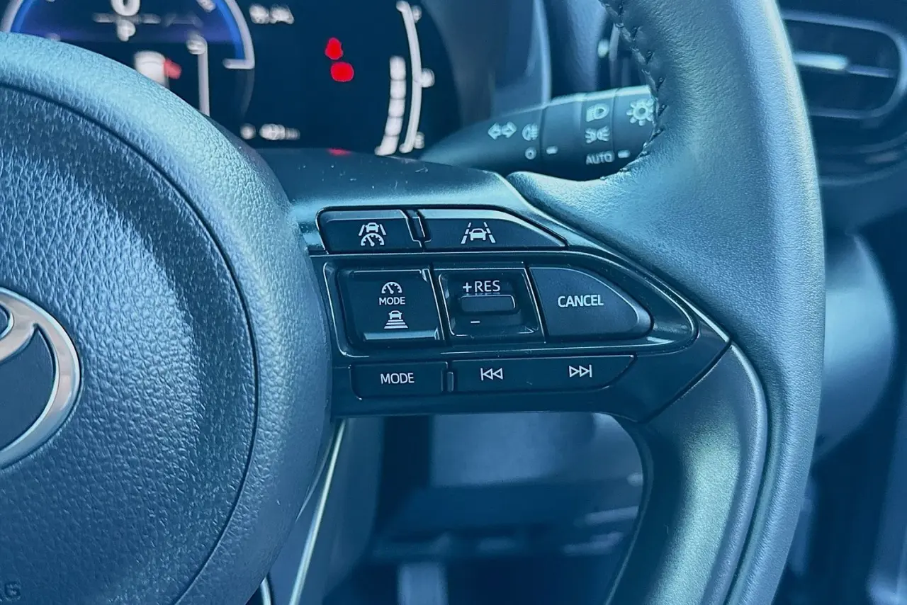2025 Toyota Yaris Cross Gallery Image 19
