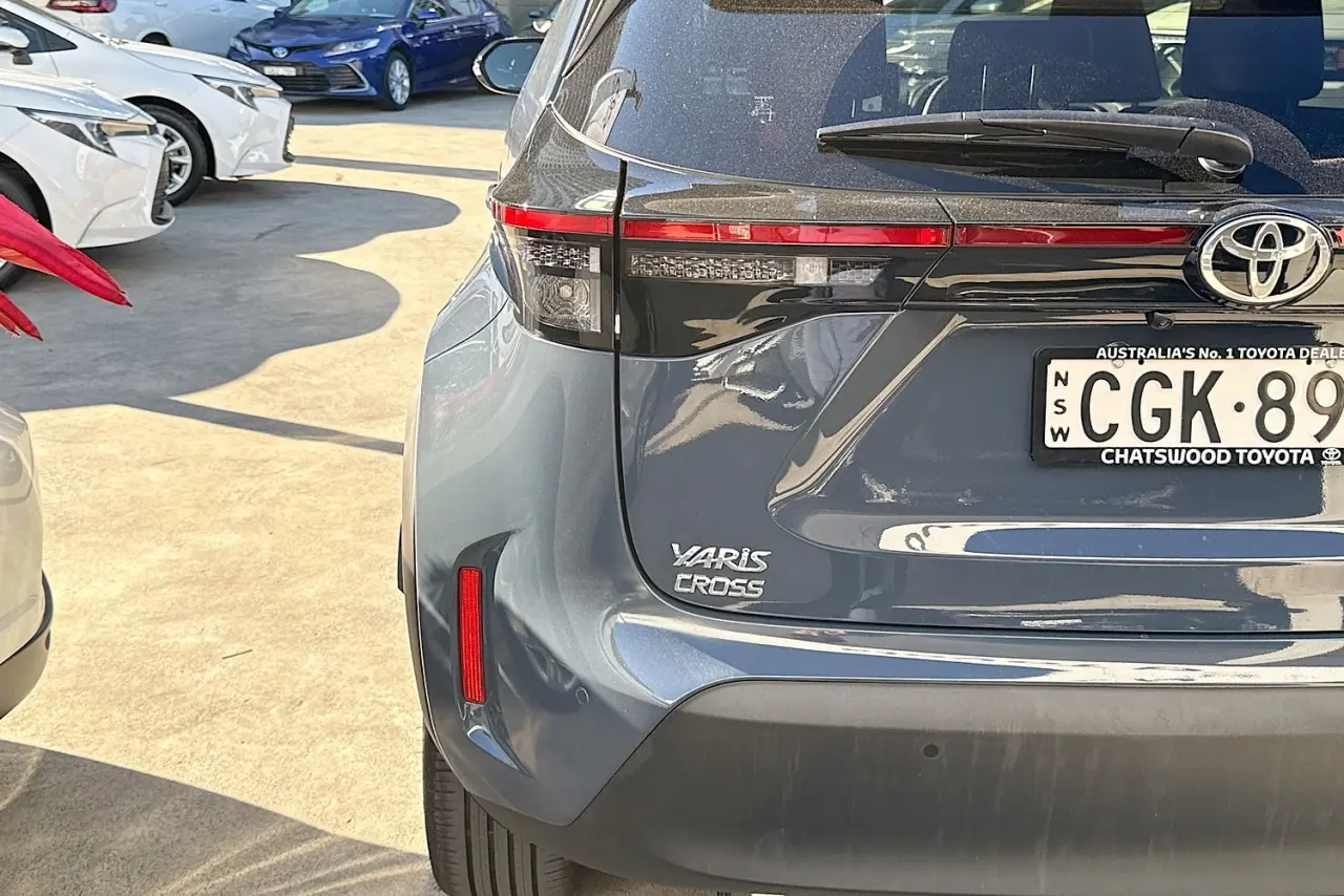 2025 Toyota Yaris Cross Gallery Image 8