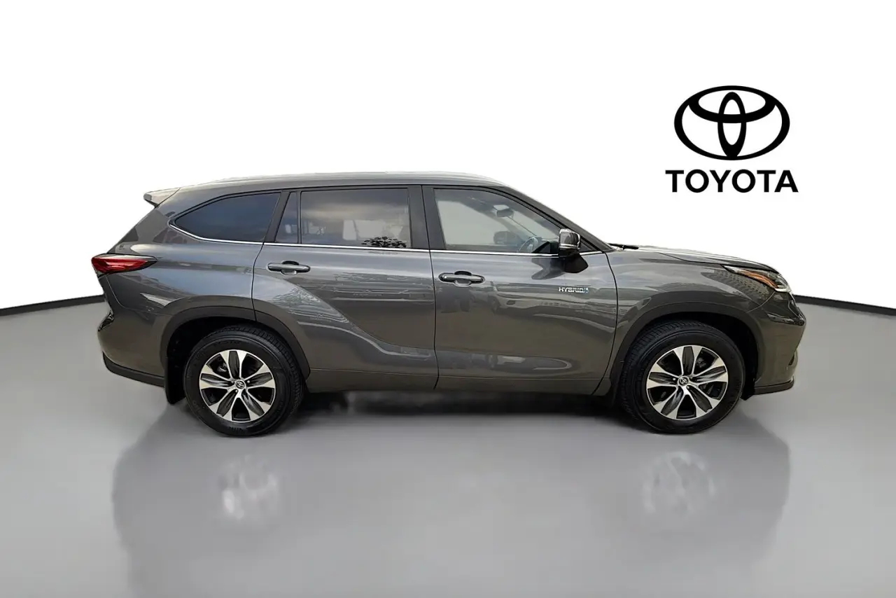 2023 Toyota Kluger Gallery Image 11