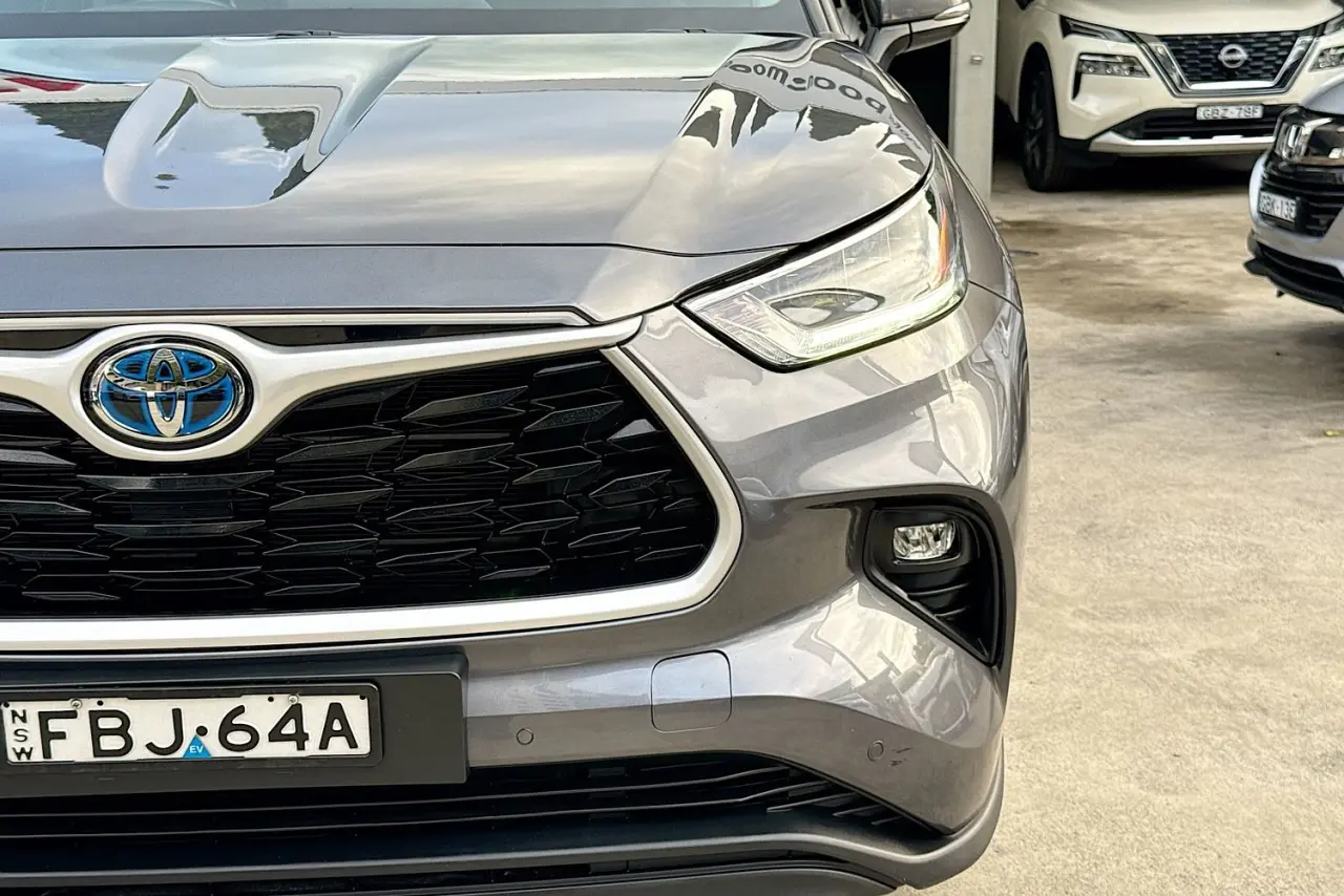 2023 Toyota Kluger Gallery Image 3