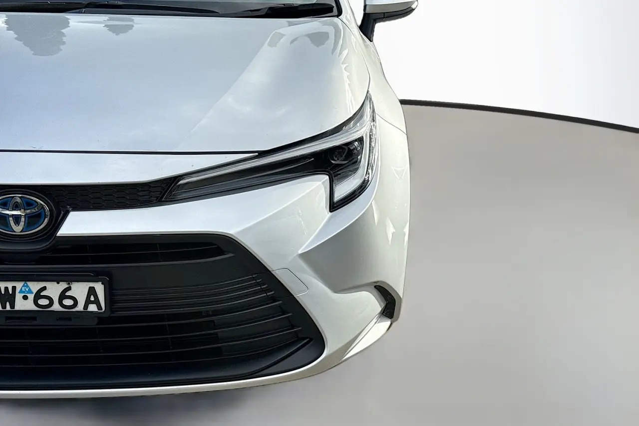 2023 Toyota Corolla Gallery Image 3