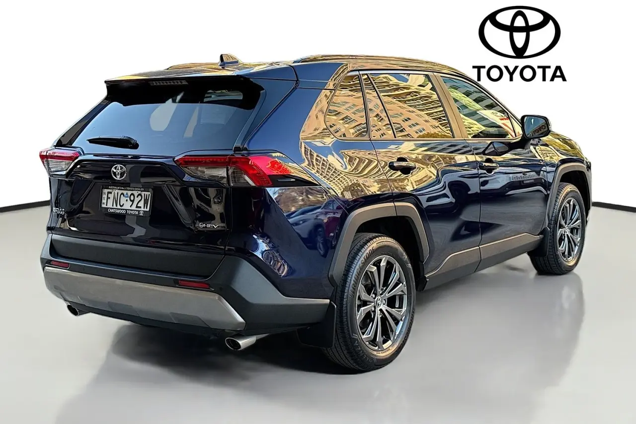 2024 Toyota RAV4 Gallery Image 10