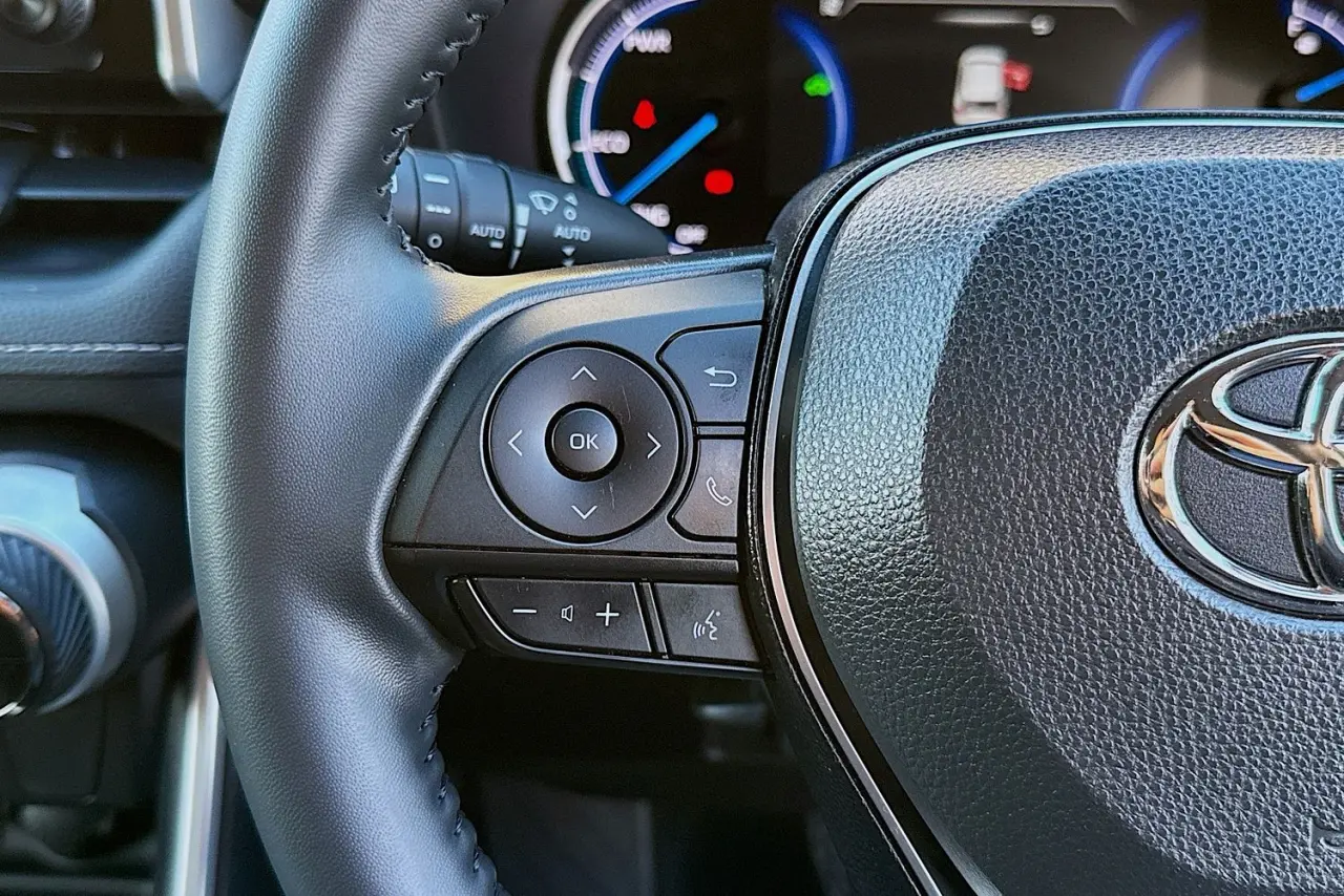 2024 Toyota RAV4 Gallery Image 18