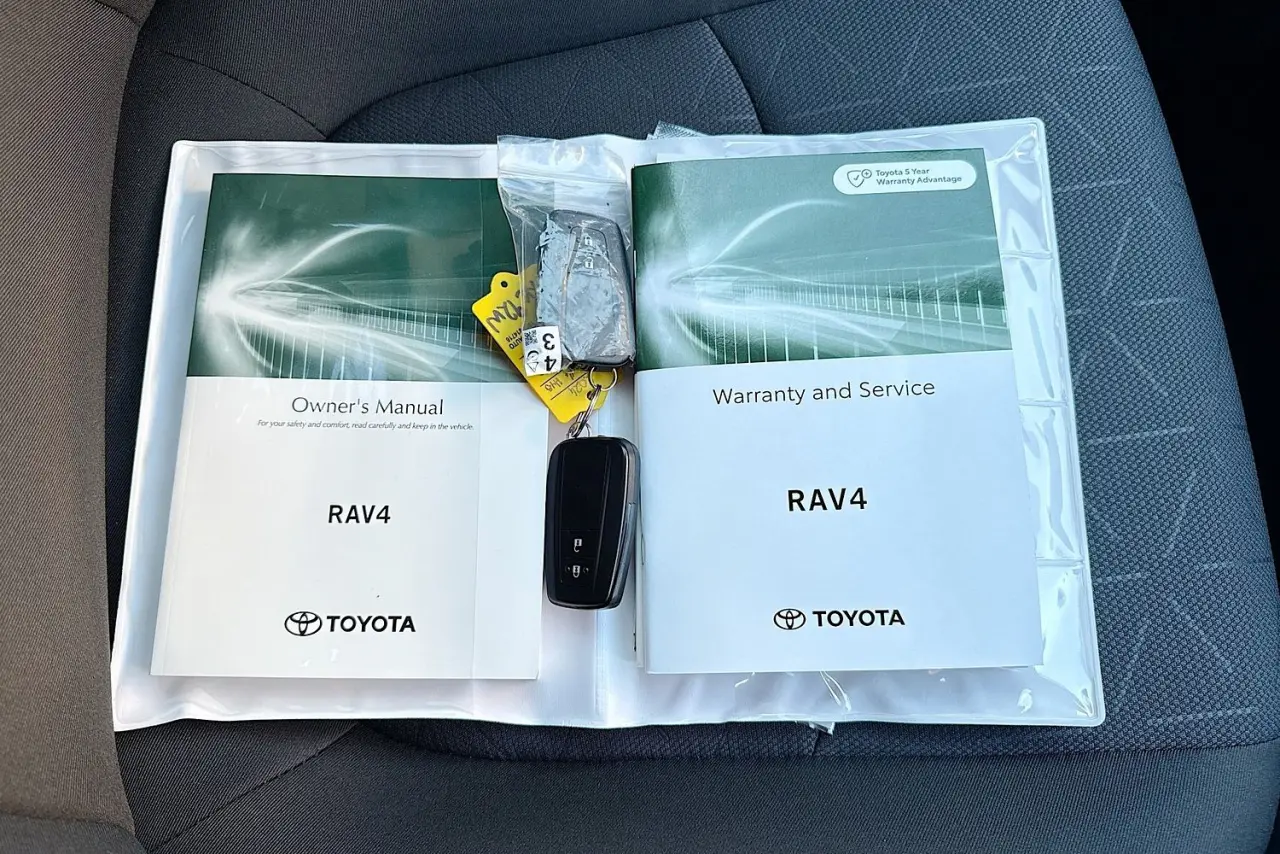 2024 Toyota RAV4 Gallery Image 29