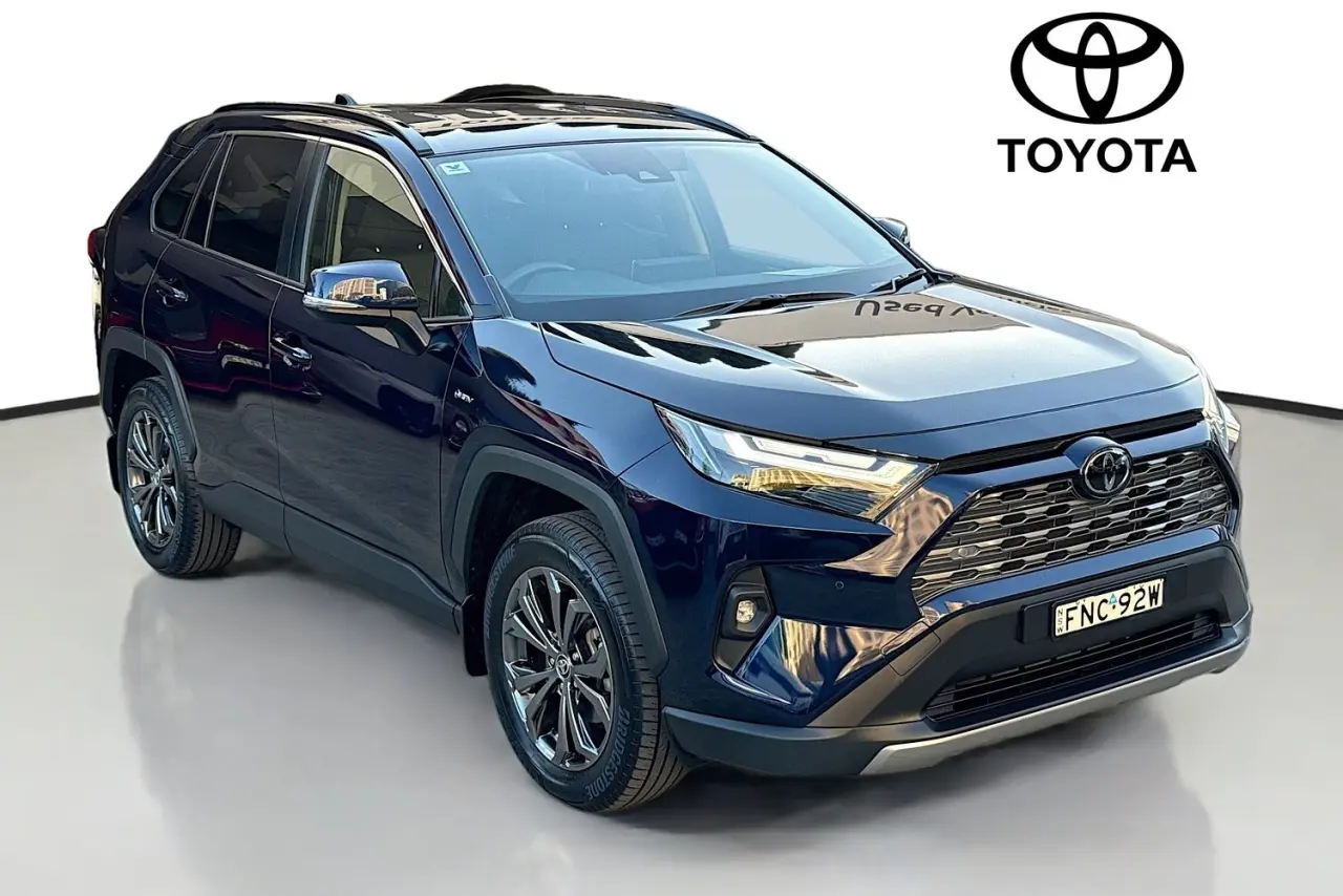 2024 Toyota RAV4 Gallery Image 30